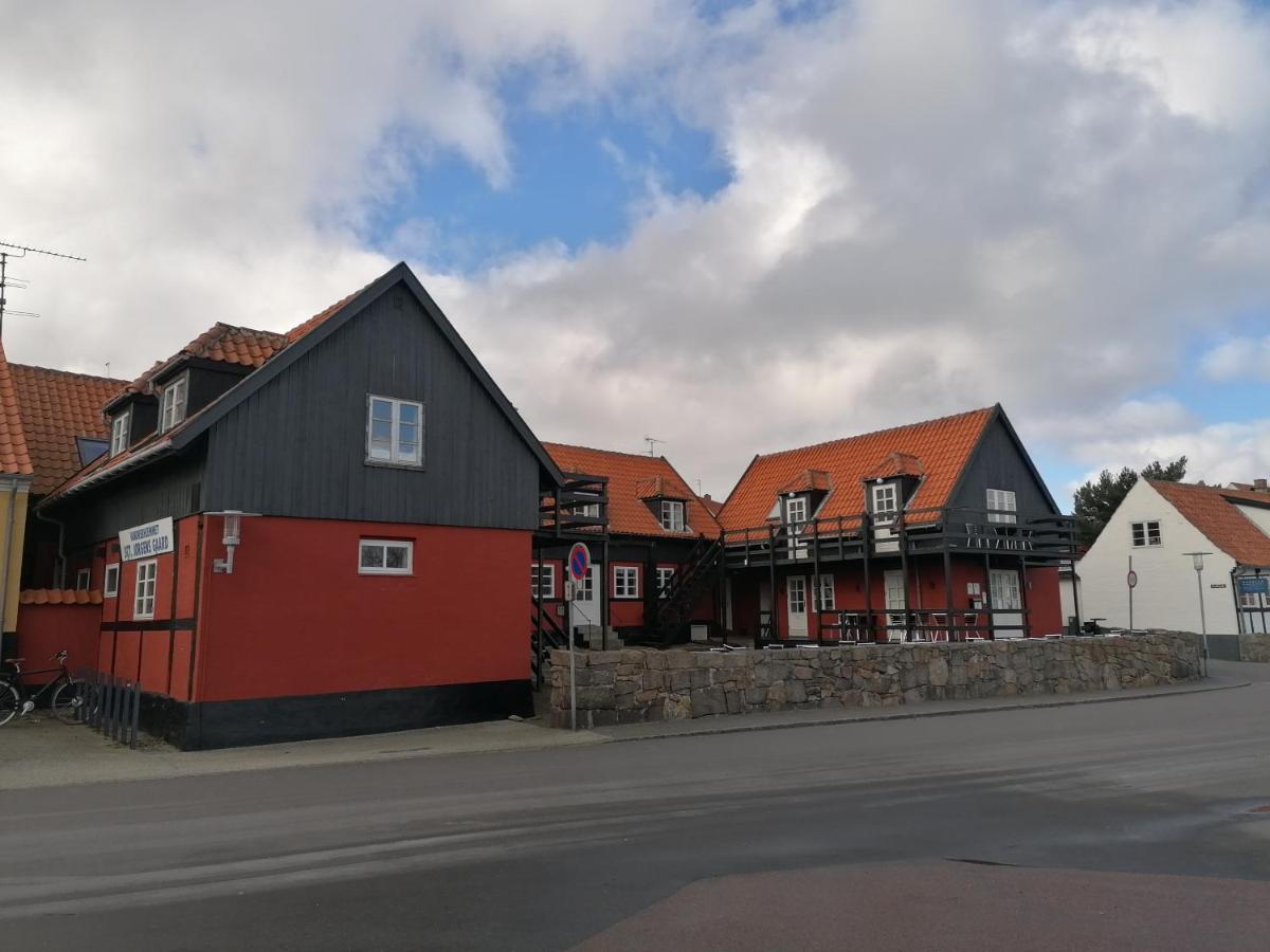 Gudhjem Hostel Exterior photo